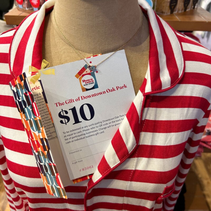 This Holiday Season Give the Gift of Downtown Oak Park - Downtown Oak Park